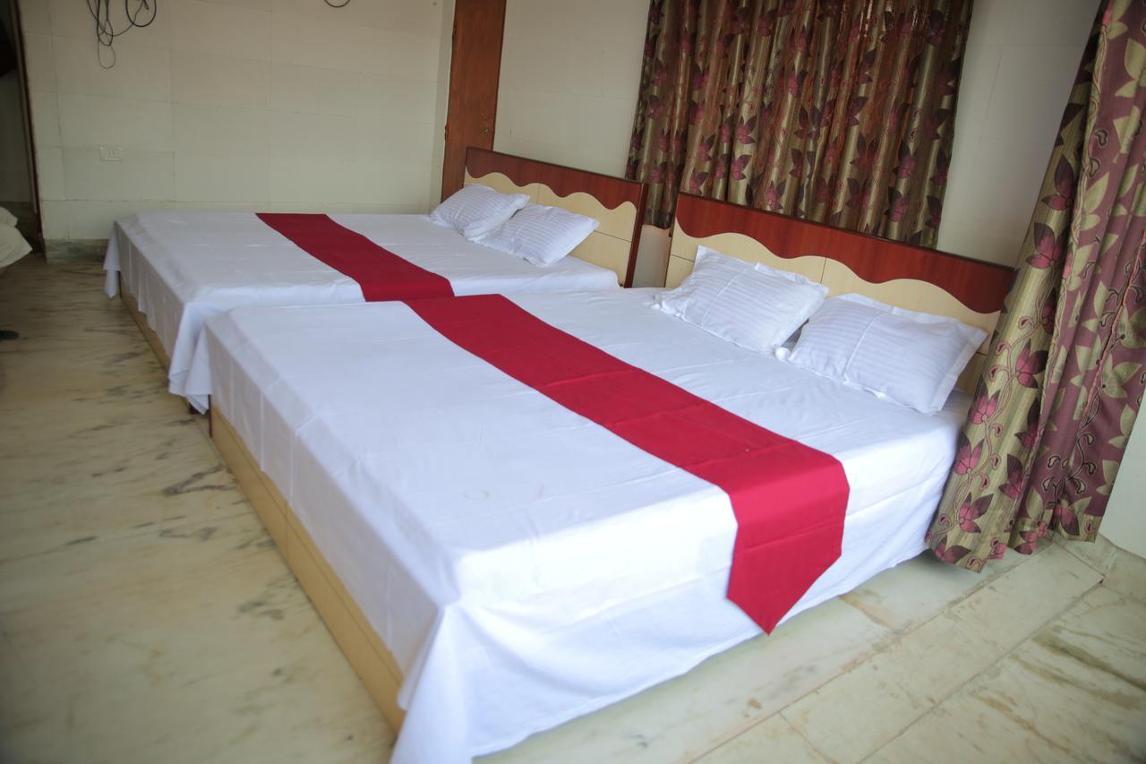 Provanil Guest House Purî Extérieur photo